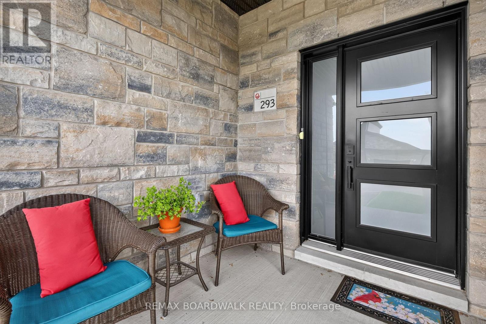 293 NATURE STREET - 4