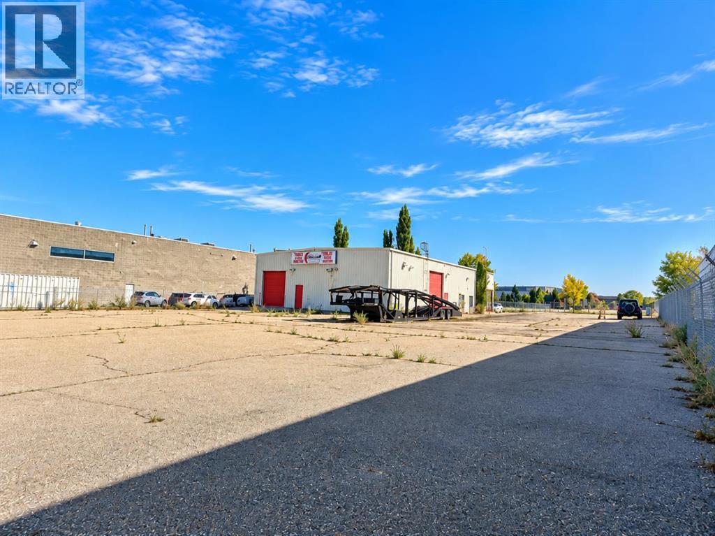 1800 49 Avenue, Red Deer — photo 10