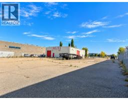 1800 49 Avenue, Red Deer, AB T4R2N7 Photo 10