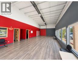 1800 49 Avenue, Red Deer, AB T4R2N7 Photo 6