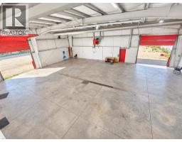 1800 49 Avenue, Red Deer, AB T4R2N7 Photo 9