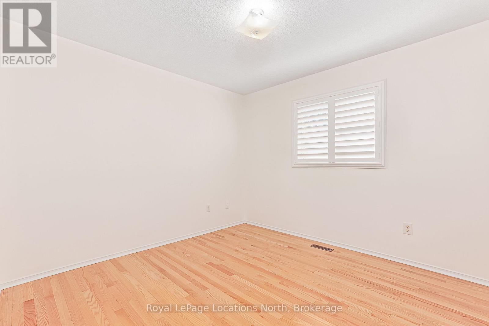 77 SILVER BIRCH AVENUE - Image 21