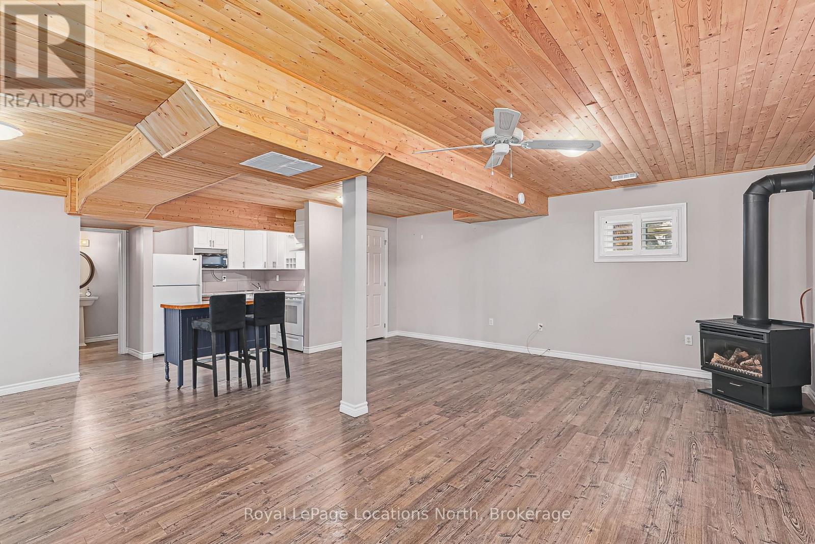 77 SILVER BIRCH AVENUE - Image 31