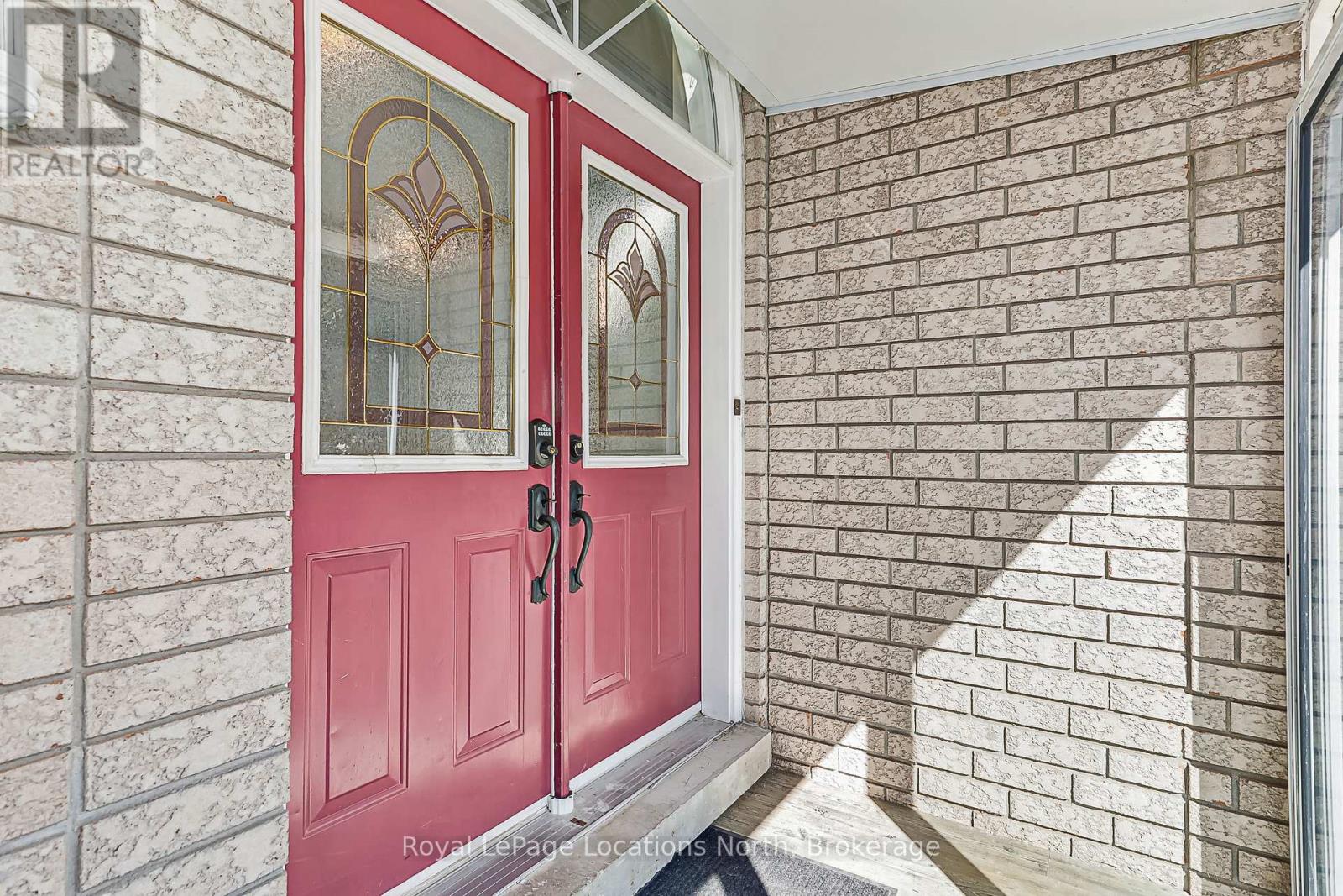 77 SILVER BIRCH AVENUE - 39