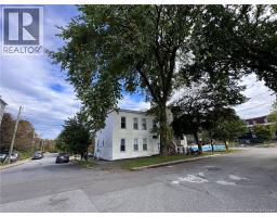 105 Victoria Street, photo 2