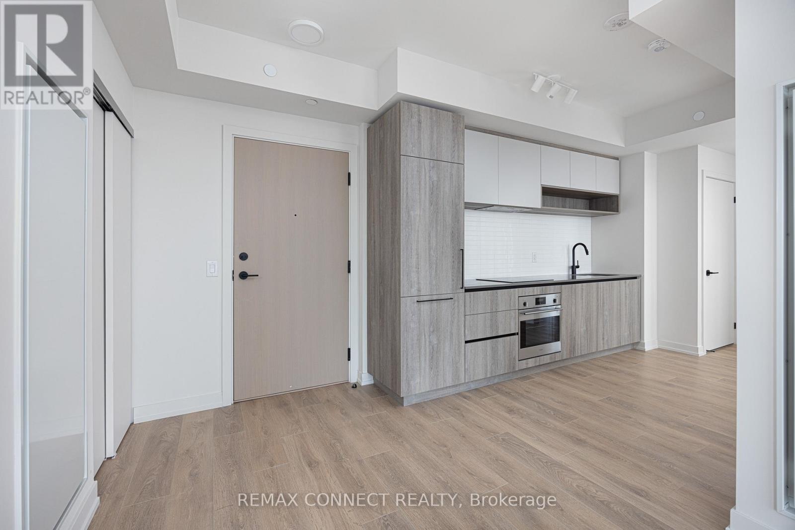 Photo of 1002 - 181 STERLING ROAD