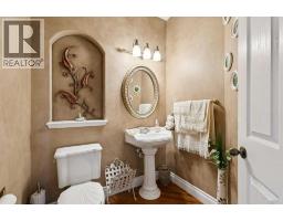 85 Mt Douglas Circle SE - photo 16