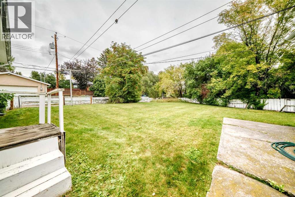 14 Carnarvon Way NW - photo 33