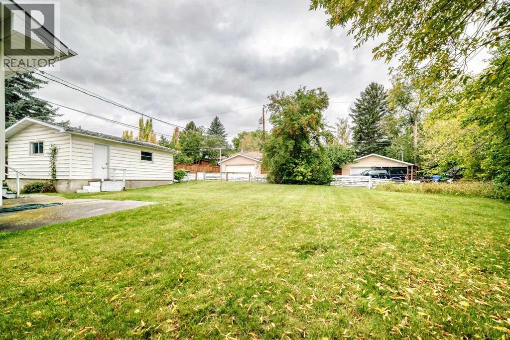 14 Carnarvon Way NW - photo 34