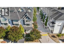 1301 11295 Pazarena Place, Maple Ridge, BC V2X4K9 Photo 9