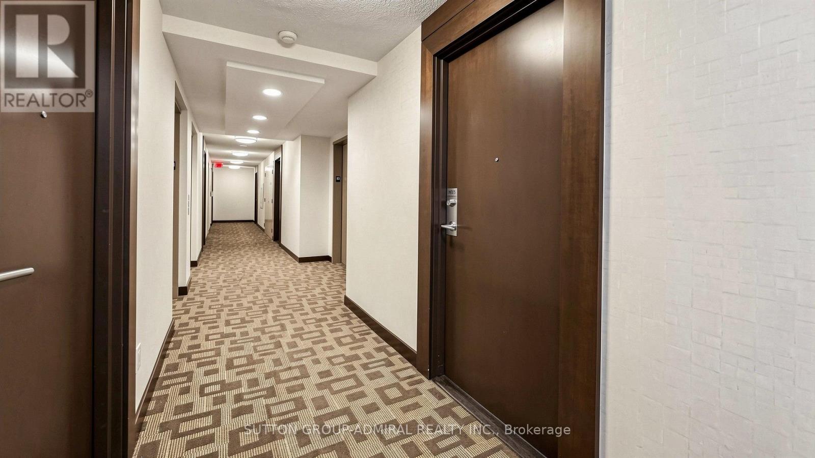 Photo of 1005 - 151 VILLAGE GREEN SQUARE