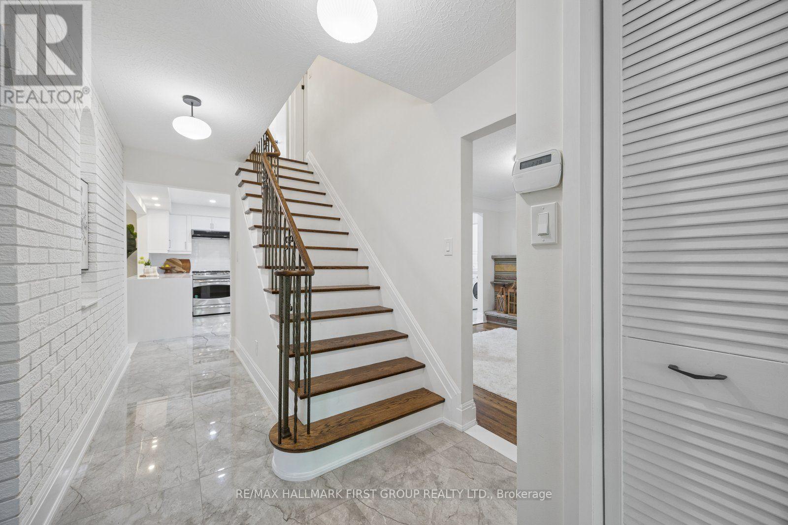 Photo of 433 PORT UNION ROAD