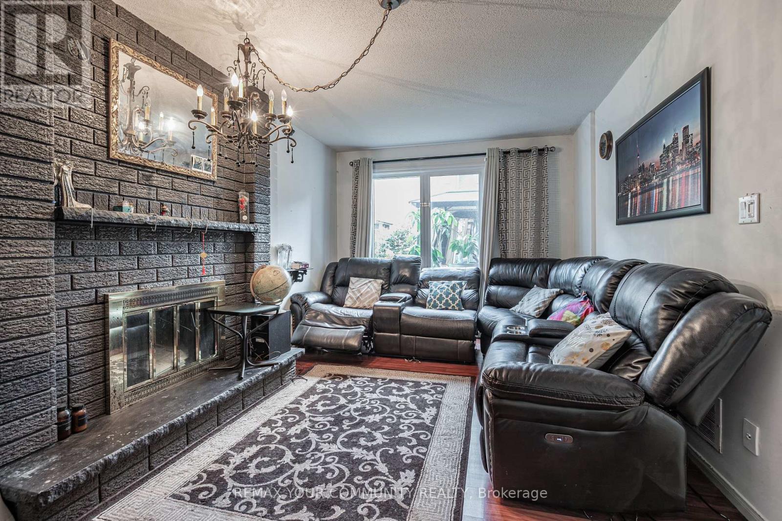 1801 FORESTVIEW DRIVE - 9