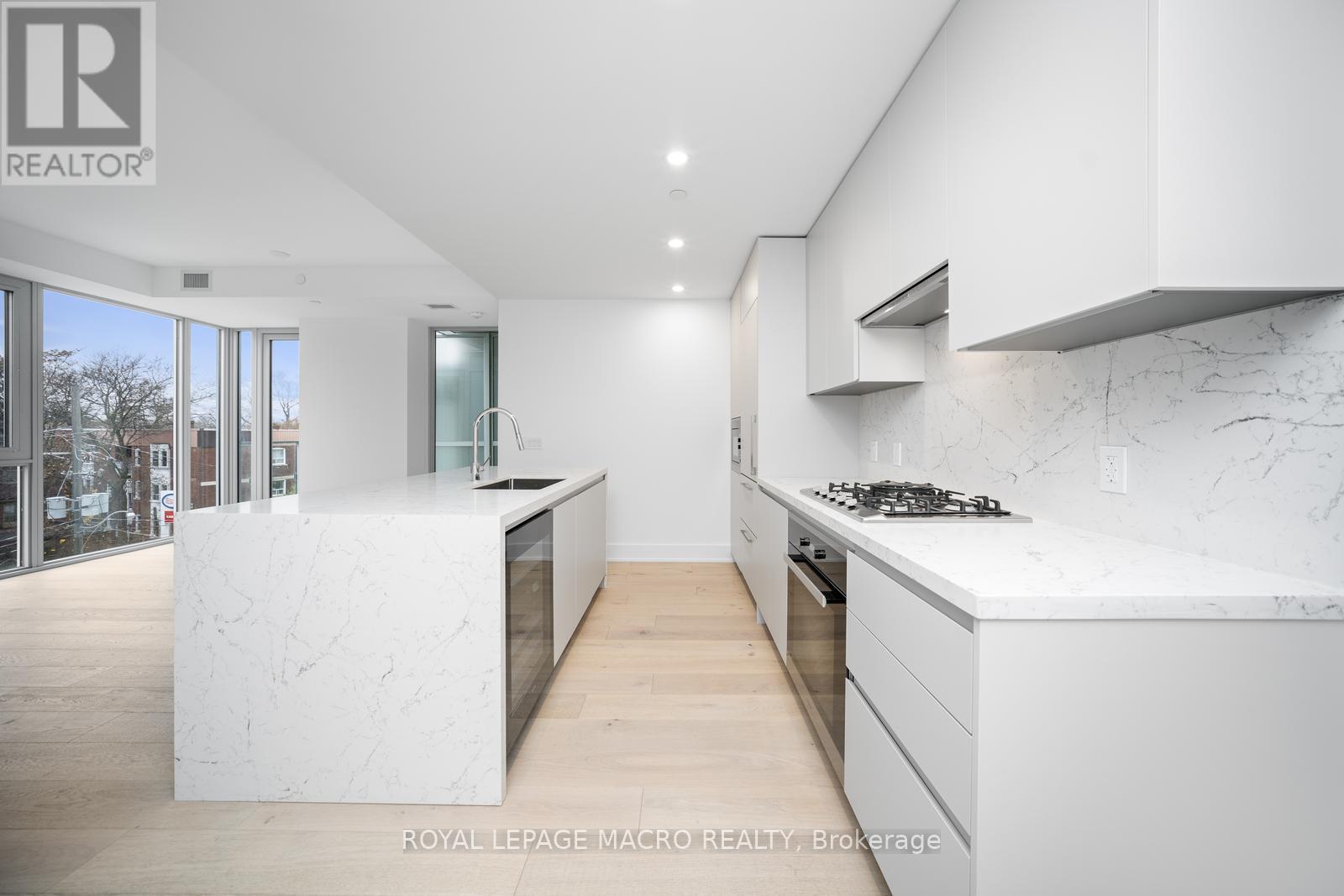 #403 346 DAVENPORT ROAD - 29