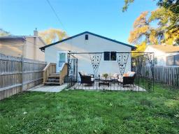 211 Sutherland Avenue, Selkirk, MB R1A0M2 Photo 20
