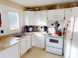 Recreation room - 230 Lake Village Road, Winnipeg, MB R3T4M8 Photo 9