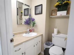 230 Lake Village Road, Winnipeg, MB R3T4M8 Photo 12