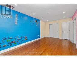 2 Leita Court, Toronto, ON M9A4W2 Photo 15
