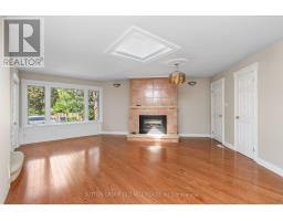 2 Leita Court, Toronto, ON M9A4W2 Photo 18