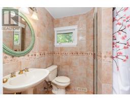 2 Leita Court, Toronto, ON M9A4W2 Photo 19