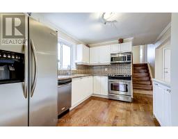 2 Leita Court, Toronto, ON M9A4W2 Photo 9