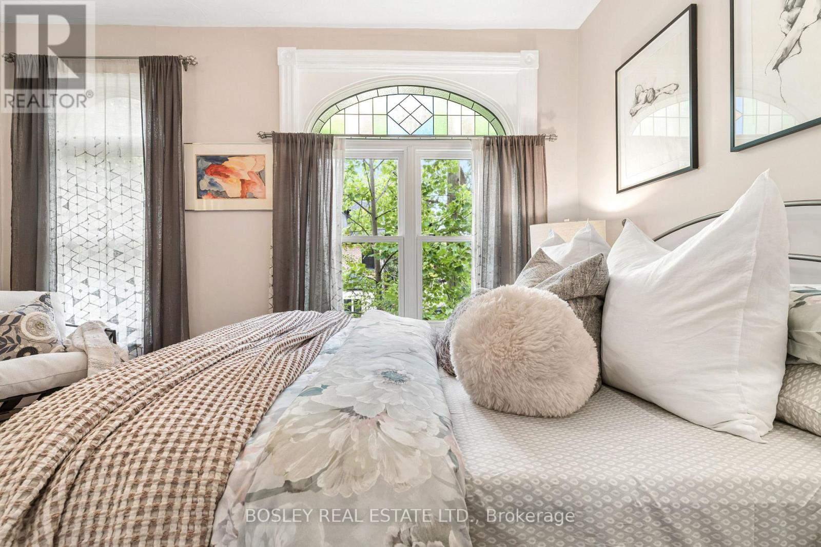 62 PEARSON AVENUE - Image 29
