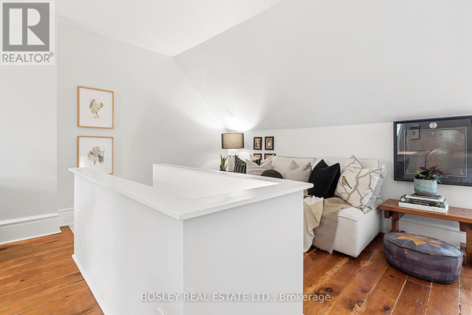62 PEARSON AVENUE - Image 32
