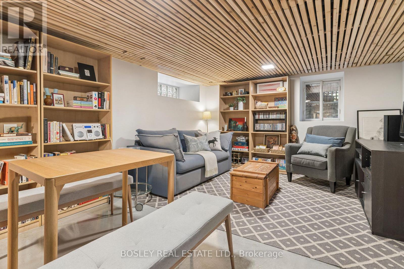 62 PEARSON AVENUE - Image 37
