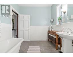62 Pearson Avenue, Toronto, ON M6R1G1 Photo 21