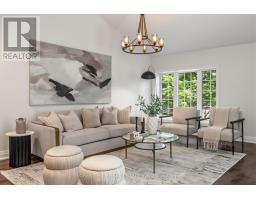 Family room - 80 Avonhurst Road, Toronto, ON M9A2H1 Photo 10