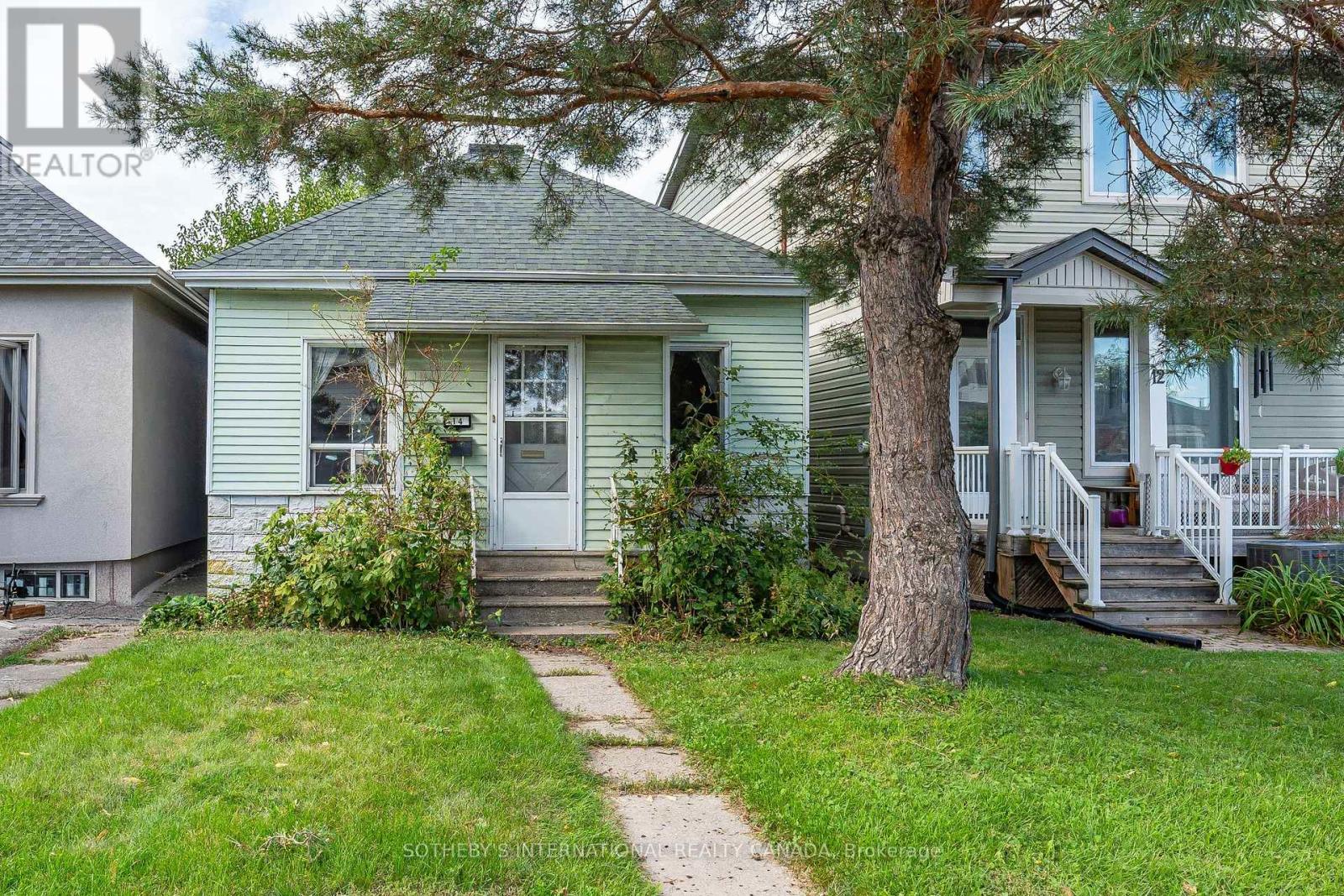 Photo of 14 Marshall Boulevard