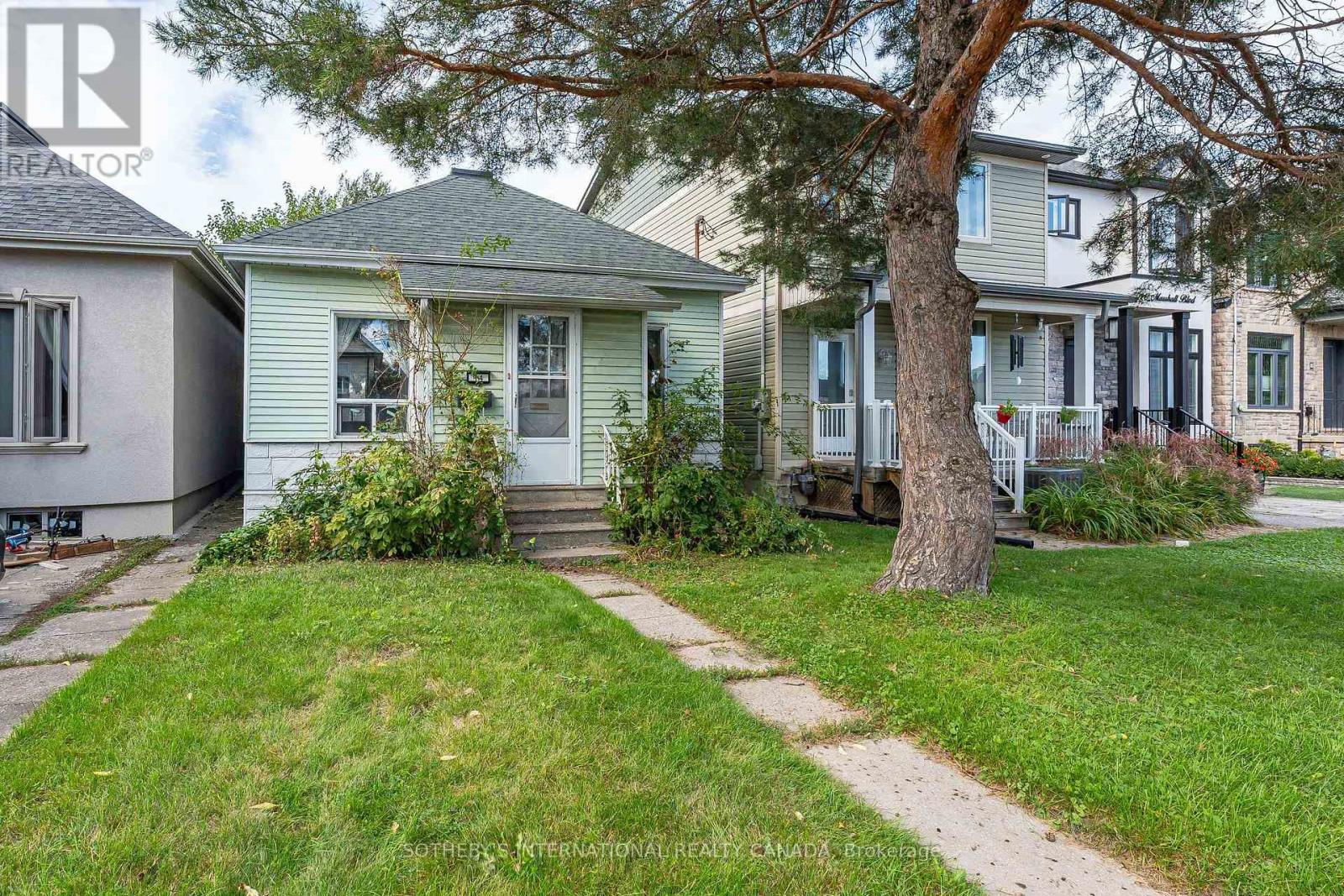 Photo of 14 MARSHALL BOULEVARD