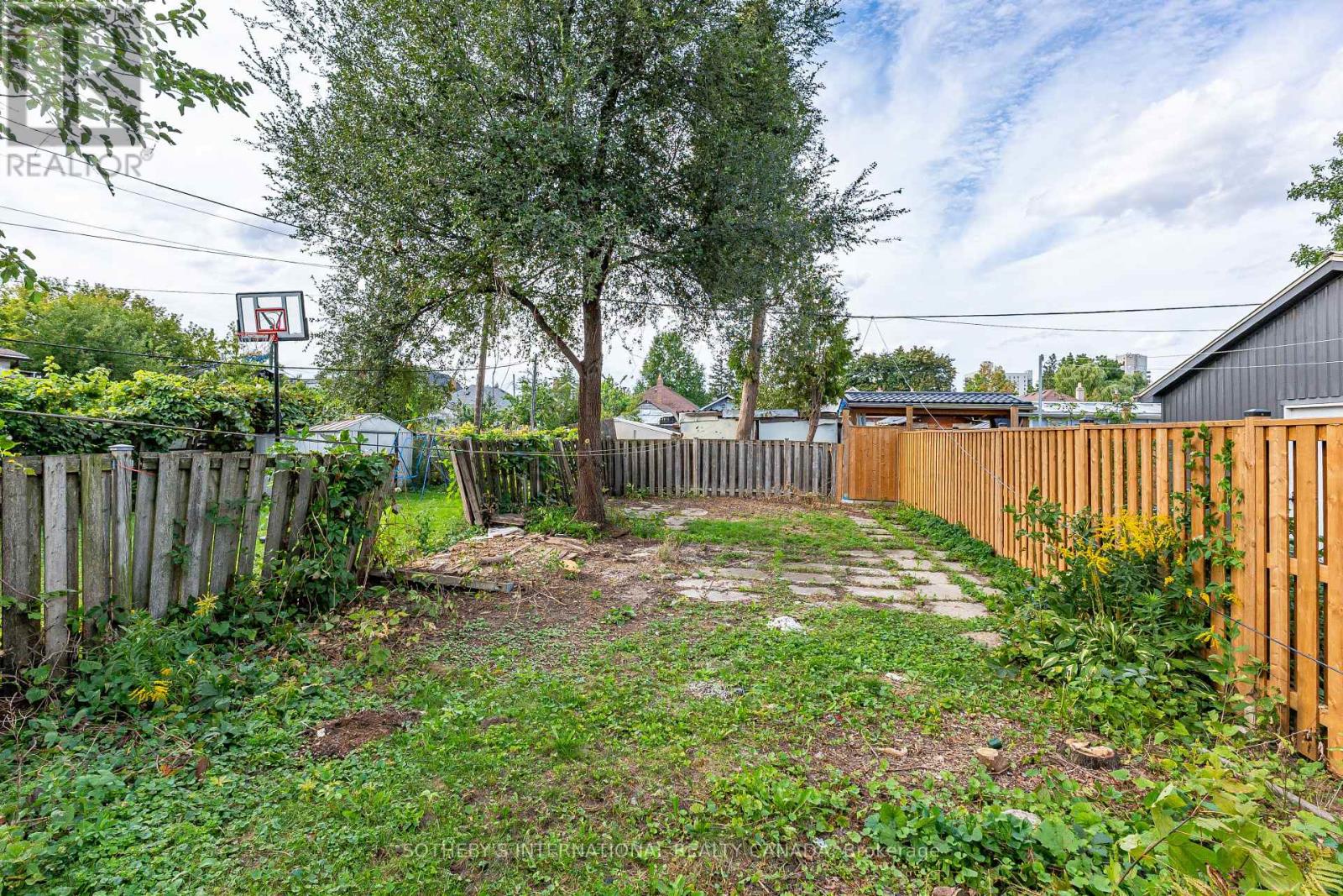 Photo of 14 MARSHALL BOULEVARD