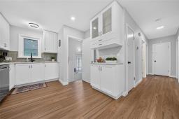 430 Greenacre Boulevard, Winnipeg, MB R3K1B7 Photo 14