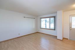 468 Meadowood Drive, Winnipeg, MB R2M4M1 Photo 6