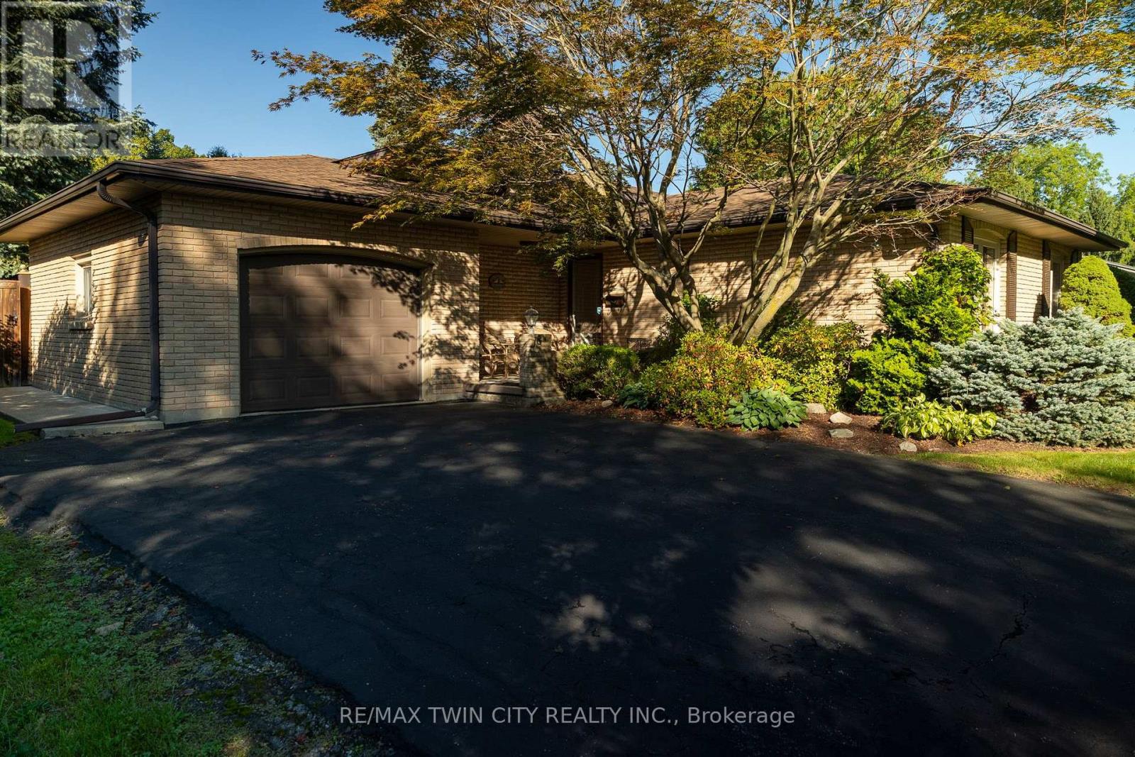 78 BERKLEY CRESCENT - 3