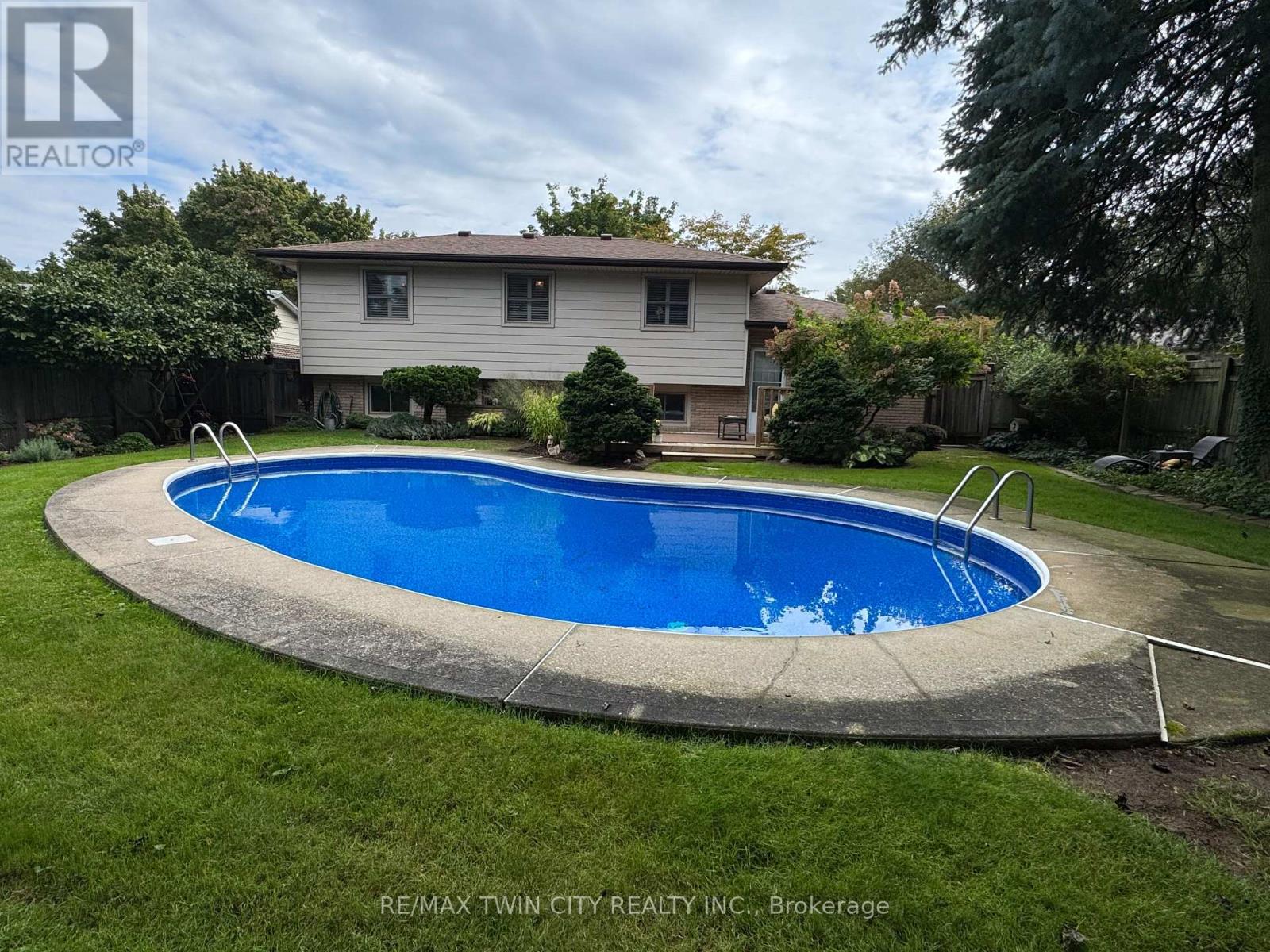 78 BERKLEY CRESCENT - 5