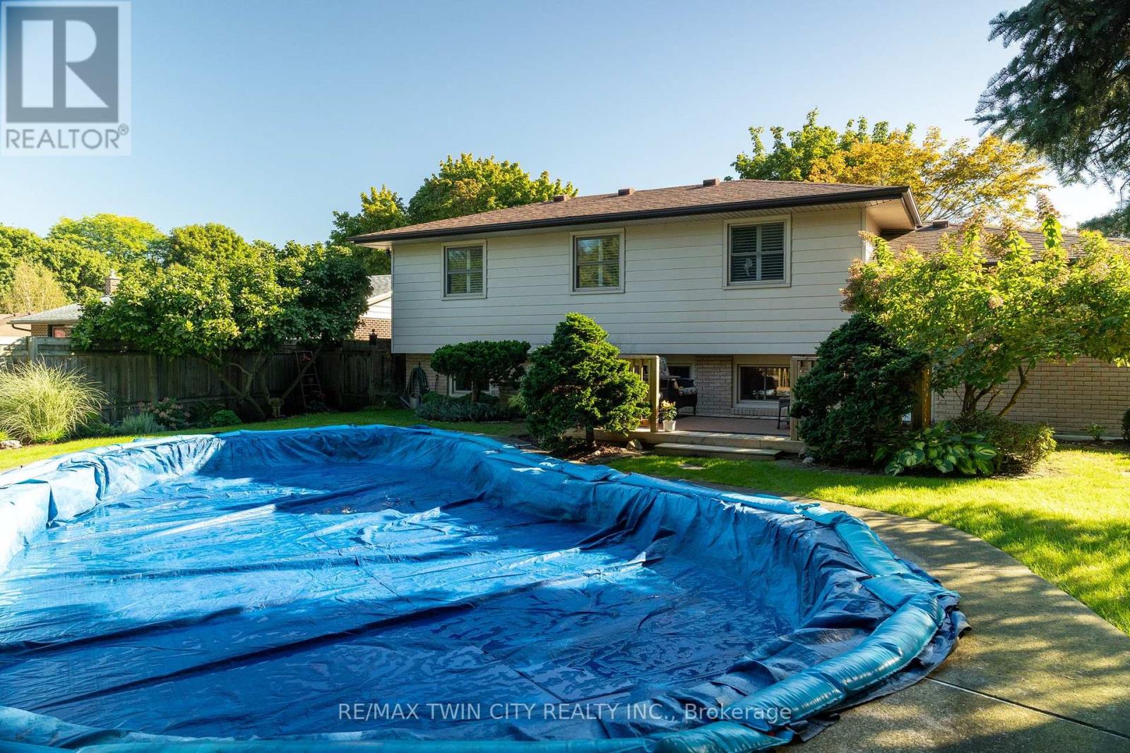 78 BERKLEY CRESCENT - 8