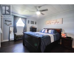 6 Ville Marie Drive thumbnail 16