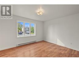 24 Gary Drive thumbnail 15