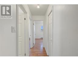 24 Gary Drive thumbnail 18