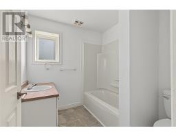 24 Gary Drive thumbnail 36