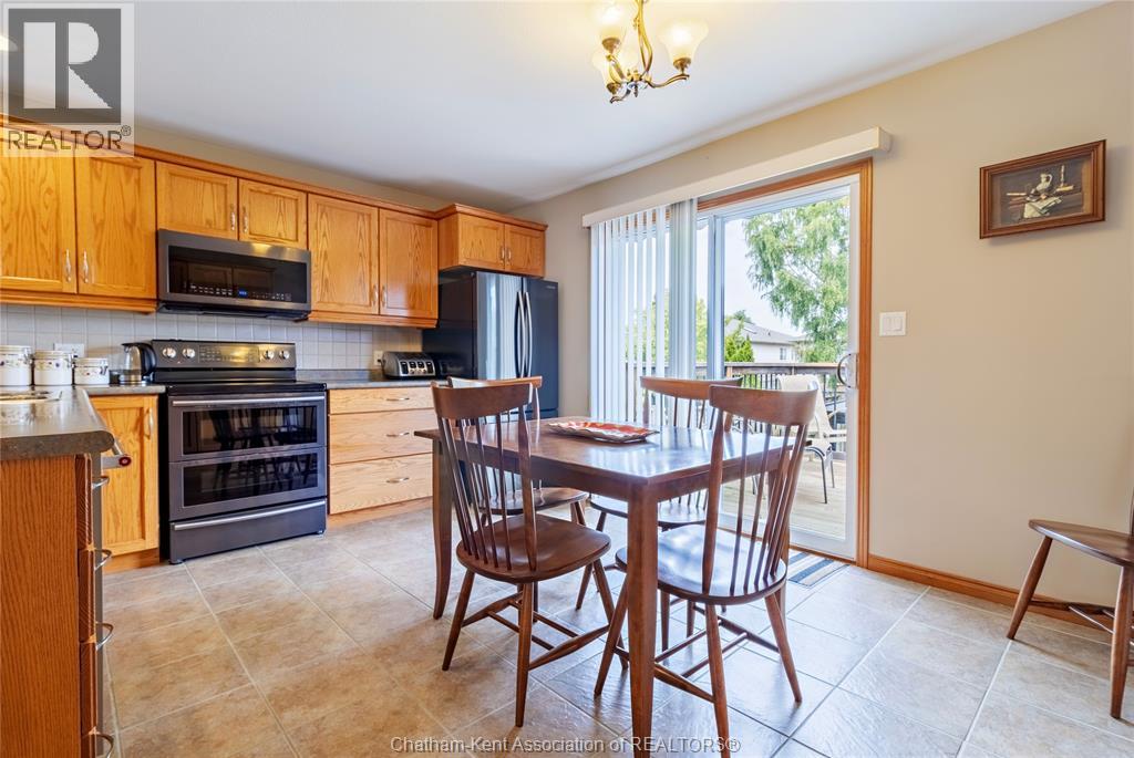 7 FROBISHER COURT - 11