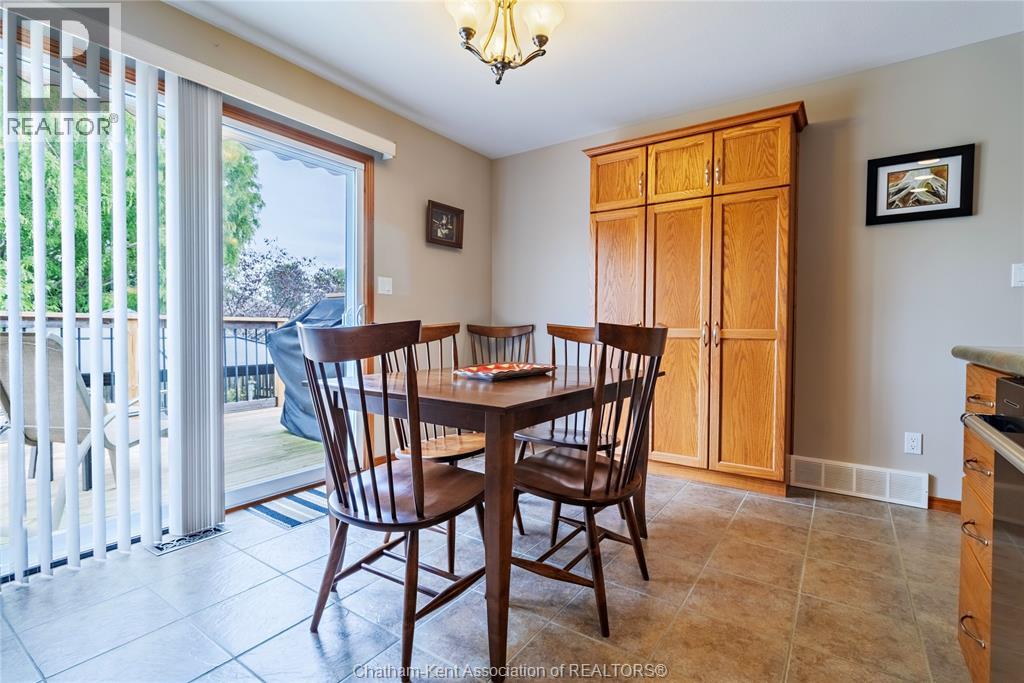 7 FROBISHER COURT - 14