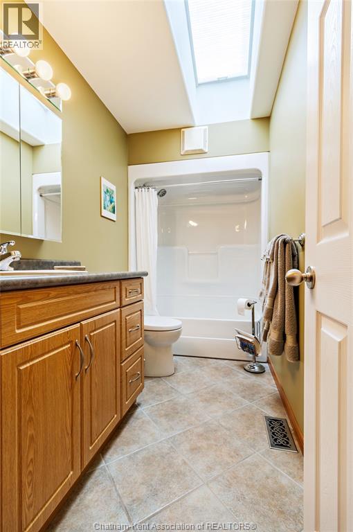 7 FROBISHER COURT - 20
