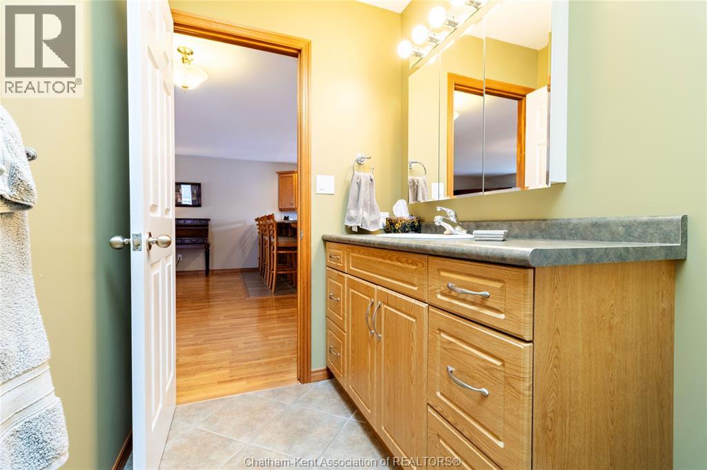 7 FROBISHER COURT - 21