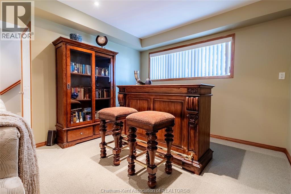 7 FROBISHER COURT - 27