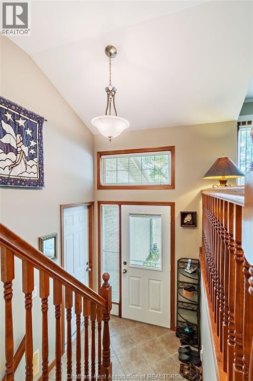 7 FROBISHER COURT - 5