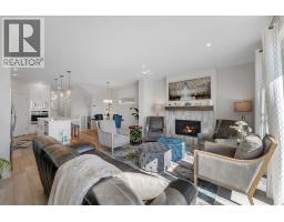 4pc Bathroom - 133 Rochester Way Nw, Calgary, AB T3L2M4 Photo 12