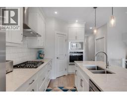 4pc Bathroom - 133 Rochester Way Nw, Calgary, AB T3L2M4 Photo 7